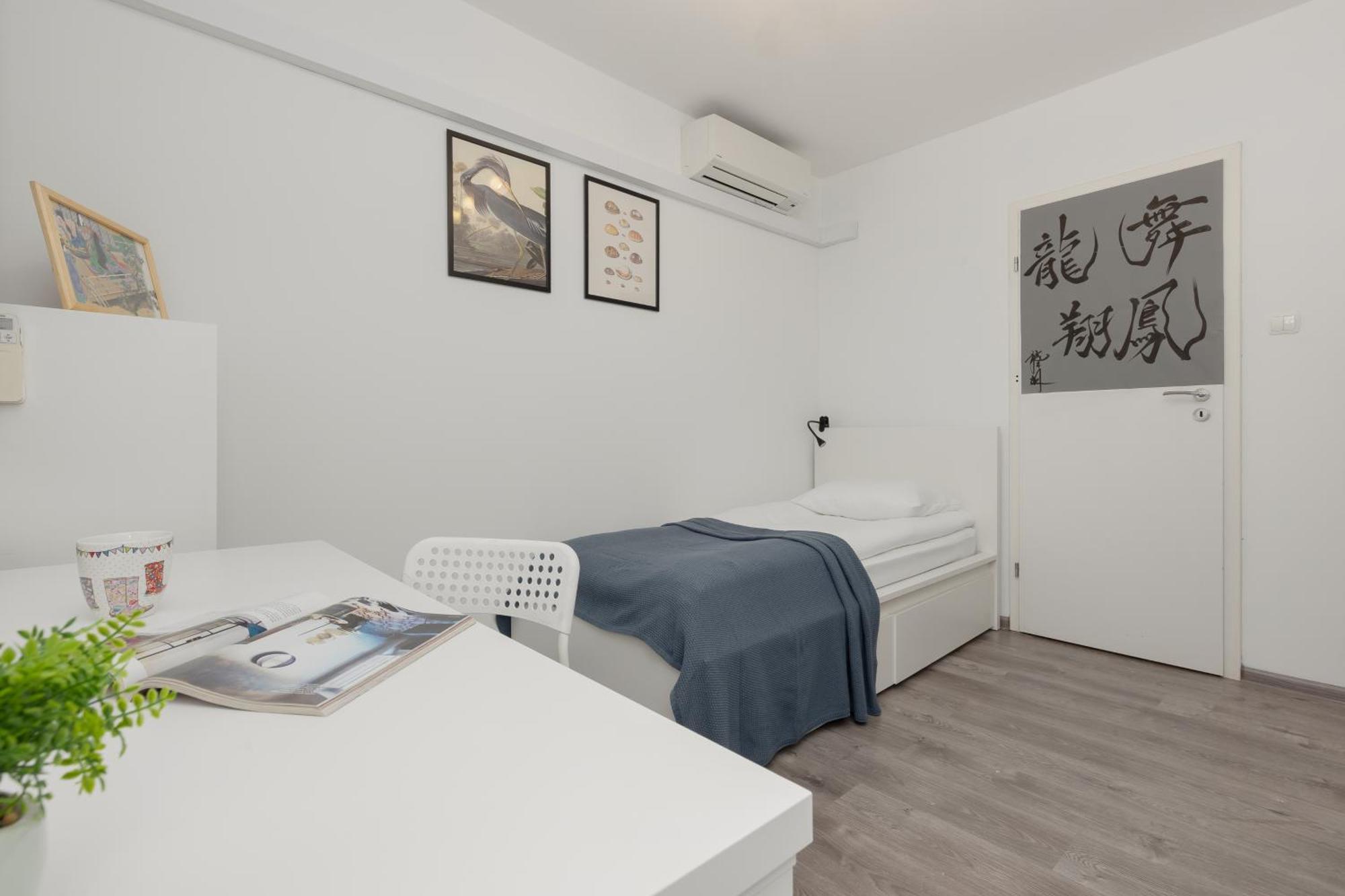 Apartments City Center By Noclegi Renters Варшава Екстер'єр фото